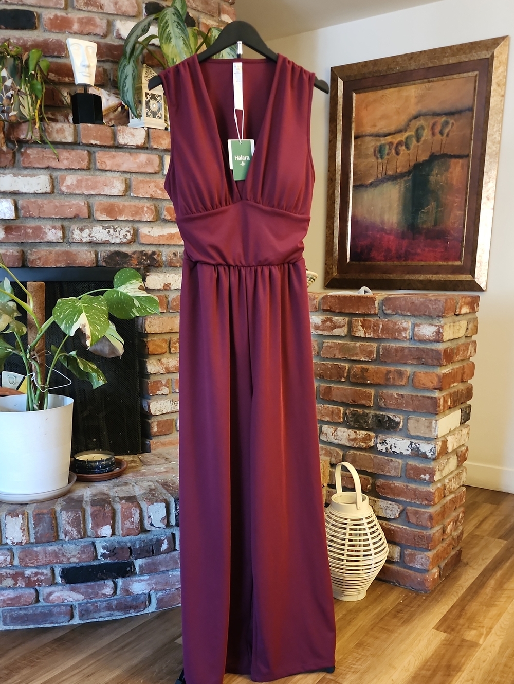 NWT HALARA Burgundy V-Neck Wide Leg Stretch Jumpsuit With Pockets